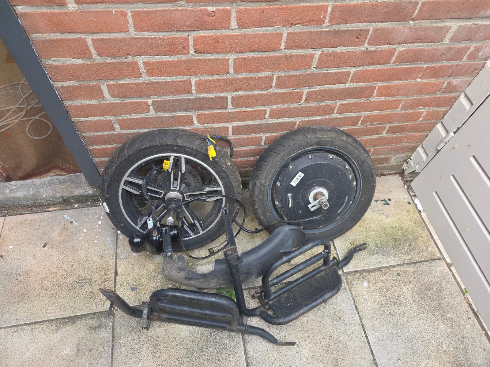 Voor- en achtervelg Yadea M04 elektrische motor, Ophalen of Verzenden, Gebruikt, Overige typen, Overige merken