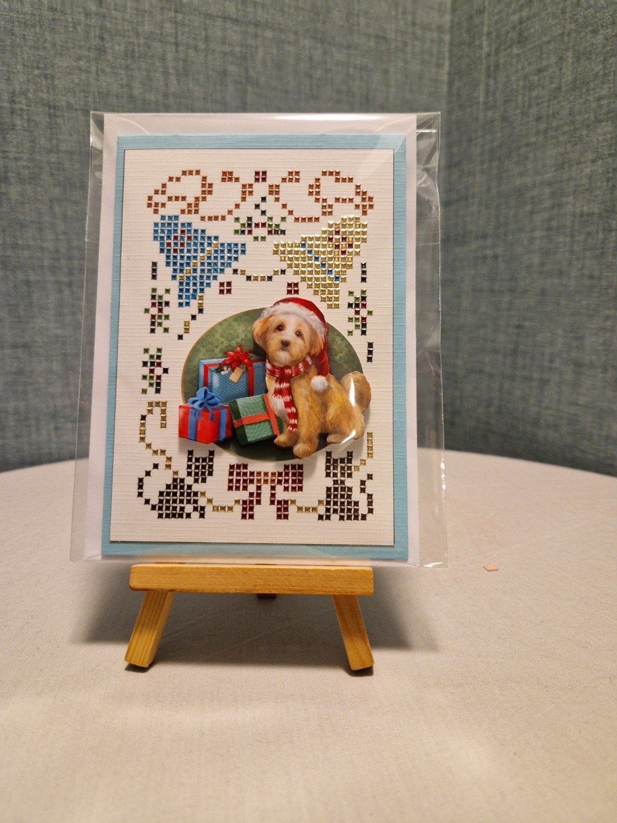 Kaartje hobbydots sparkles kerst hondje met muts en pakjes, Ophalen of Verzenden, Nieuw, Kerst