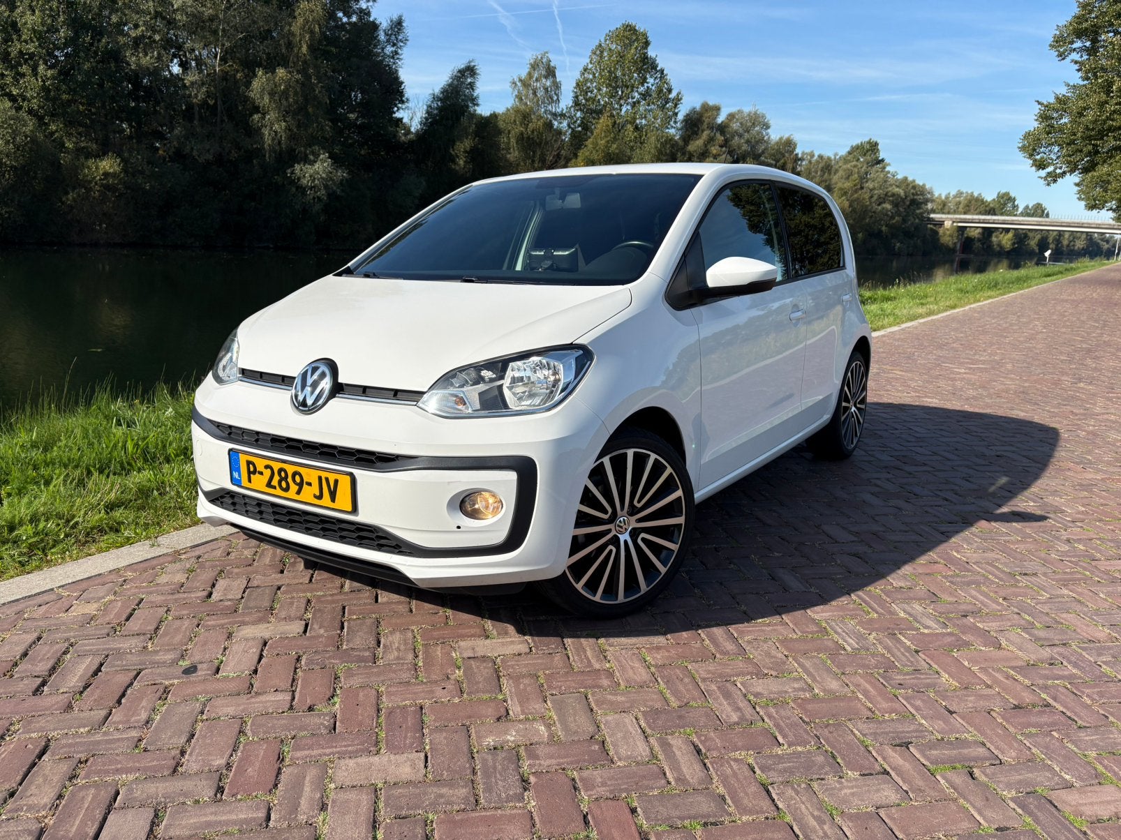 Volkswagen up! SOUND! 5DRS VOL Opties! Carplay! Camera! Etc!, Auto's, Stof, 60 pk, Wit, Handgeschakeld