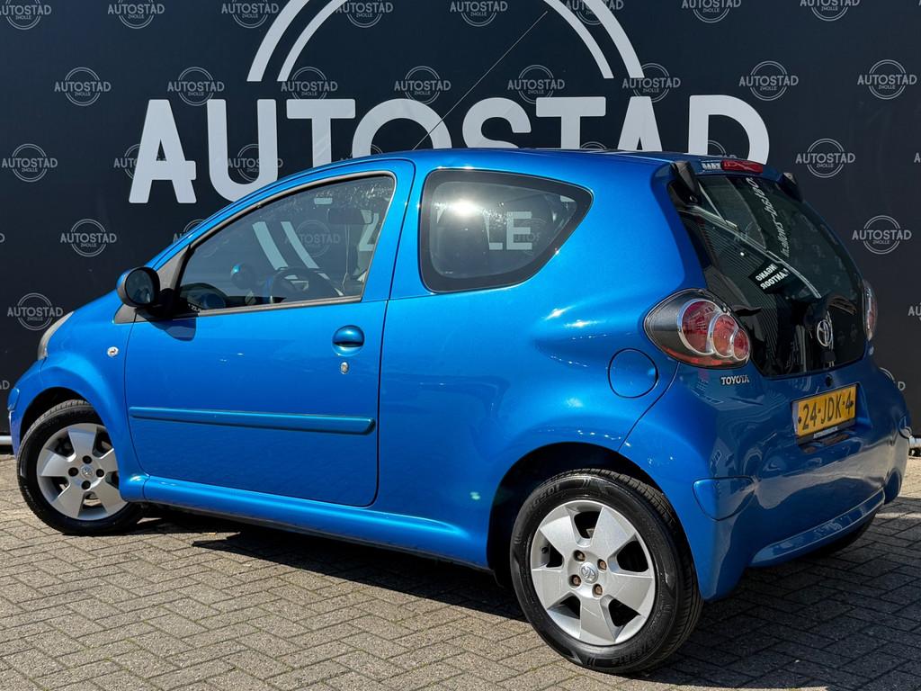 Toyota Aygo 1.0-12V Dynamic Blue NL-Auto / 2e Eigenaar / NAP, Voorwielaandrijving, Stof, 68 pk, Origineel Nederlands