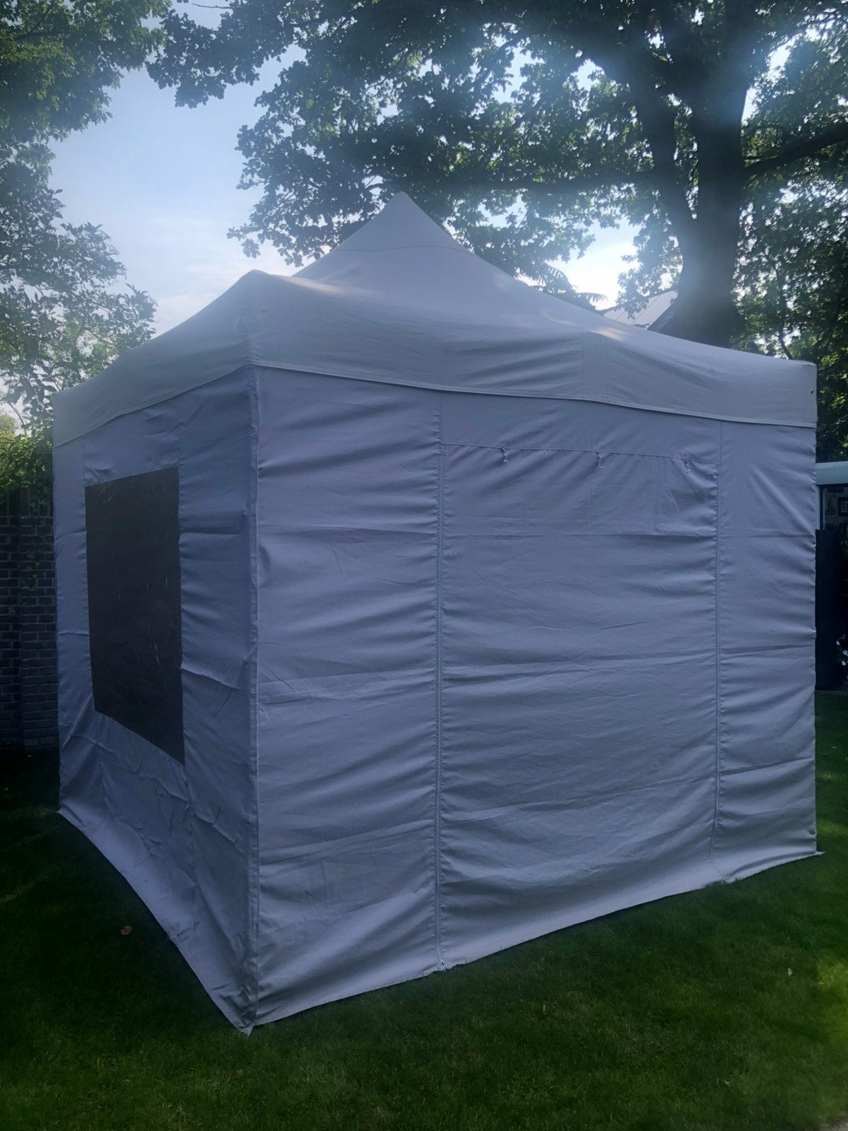 Partytent    3-3    —— TE HUUR ——          Halloween 🎃, Ophalen, Nieuw, Minder dan 5 meter