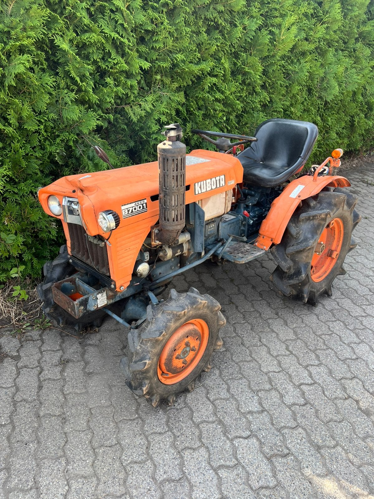 Kubota b7001, Gebruikt, Tot 2500, Tot 80 Pk, Ophalen
