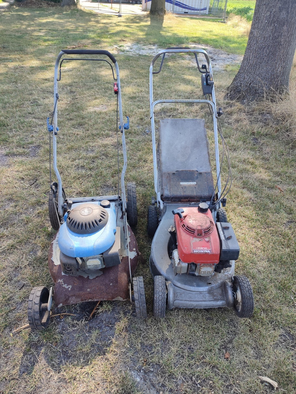 2 Grasmaaiers, Tuin en Terras, Ophalen, Cirkelmaaier, Honda, Gebruikt