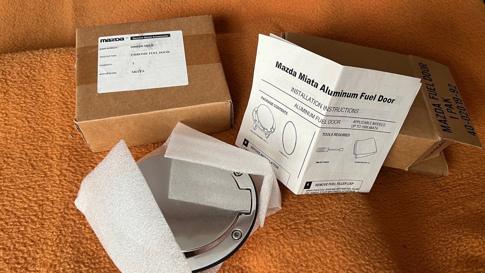 MX-5 Aluminium of Chrome Tankdop, originele Mazda accessoire, Ophalen, Nieuw