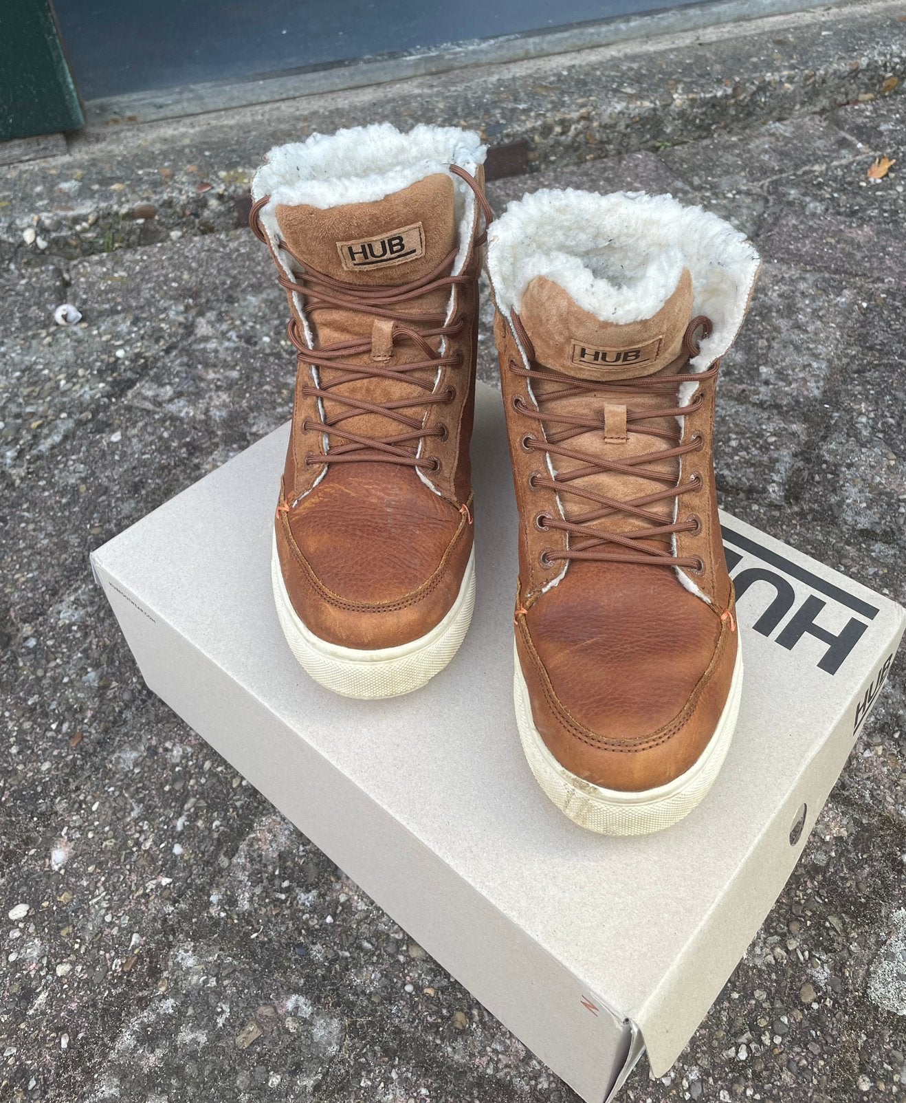 HUB halfhoge bruine met bont gevoerde schoenen, Kleding | Heren, Schoenen, Ophalen, Zo goed als nieuw, Bruin, Boots