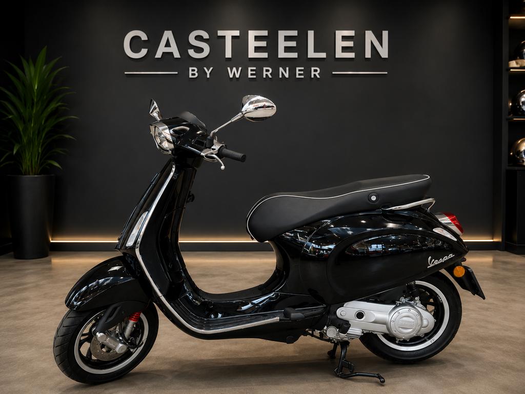 Vespa sprint 45km zwart Bouwjaar 2023 met 479km, Fietsen en Brommers, Scooters | Vespa, Overige modellen, Maximaal 45 km/u, Ophalen of Verzenden