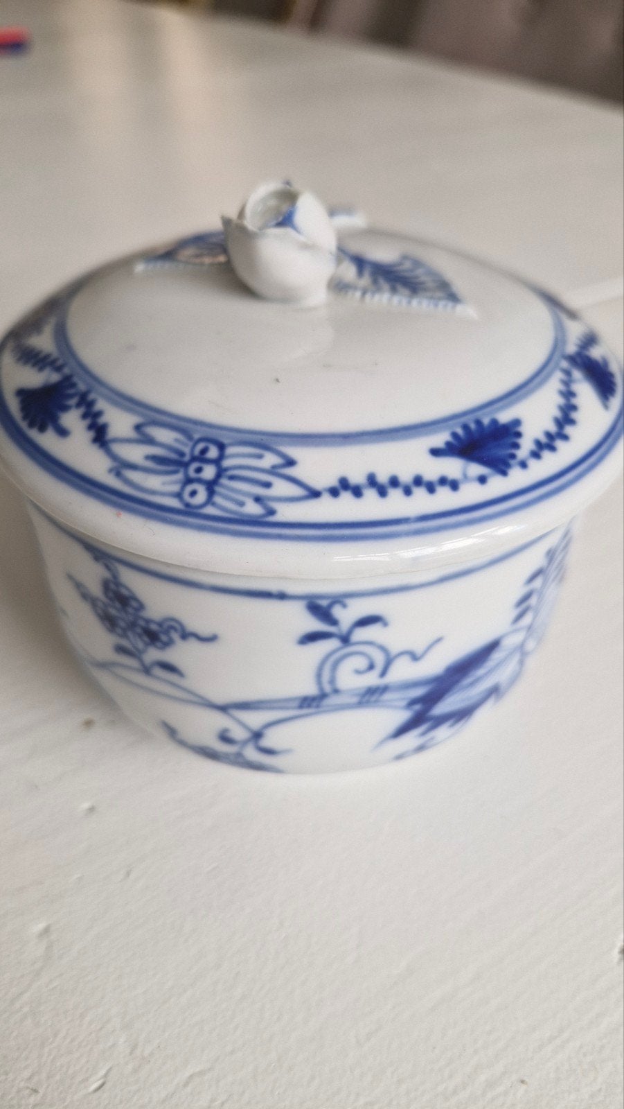 Meissen porseleinen suikerpot met deksel - Blauw Uienpatroon, Antiek en Kunst, Ophalen of Verzenden