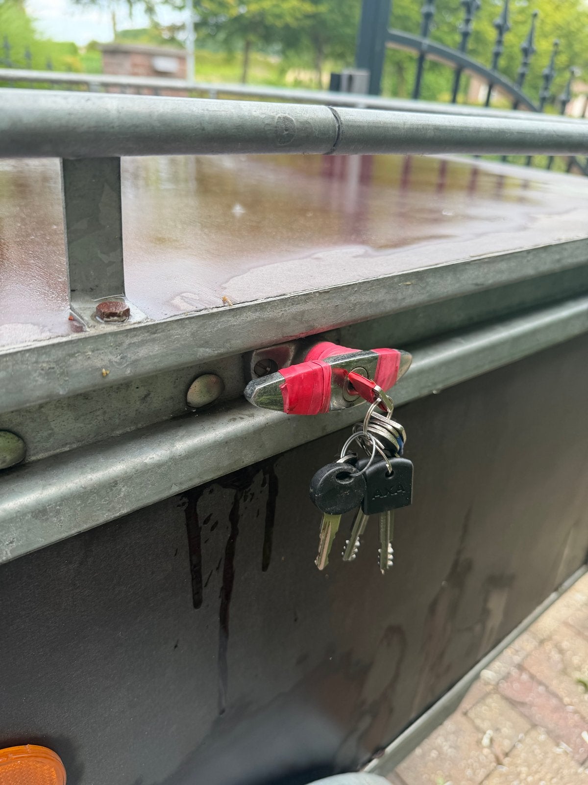Compacte aanhanger (bagagewagen)  met deksel en slot, Ophalen, Gebruikt