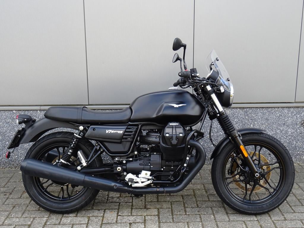 Moto Guzzi V 7 III STONE ABS (bj 2017), 744 cc, Bedrijf, Naked bike