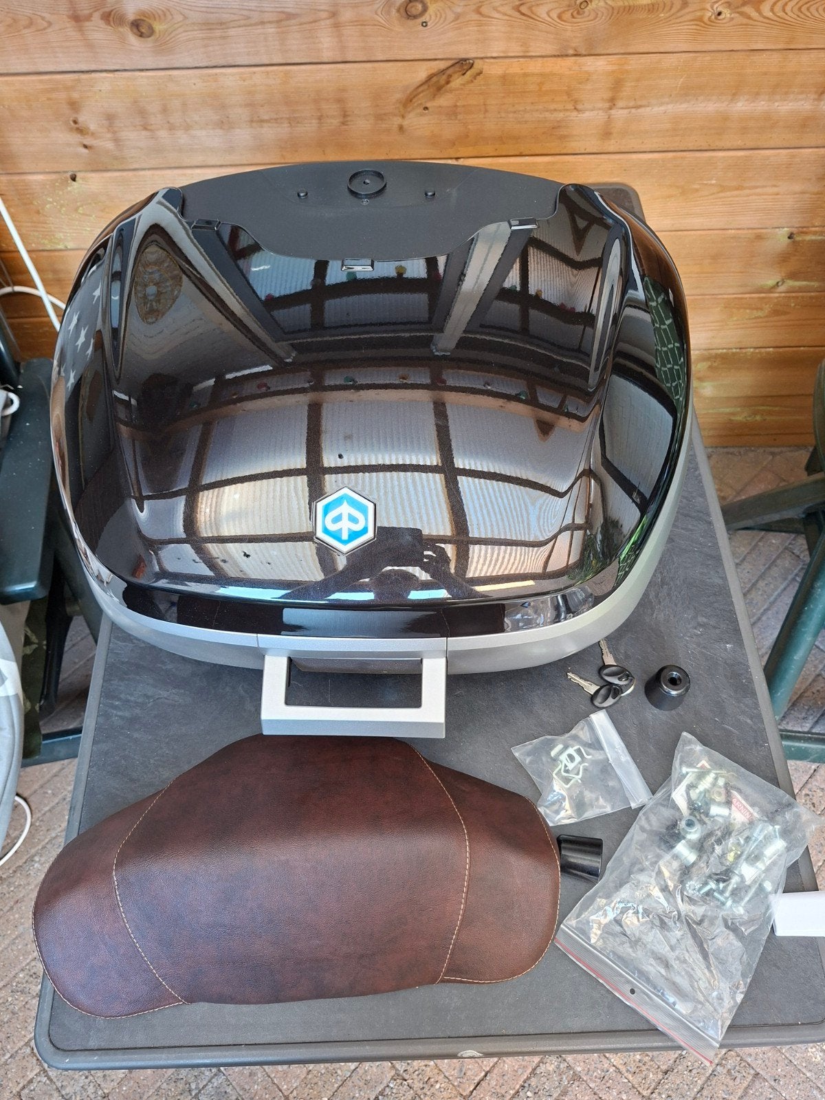 Te koop Nieuwe Top koffer voor Piaggio Mp3, Motoren, Particulier, Scooter