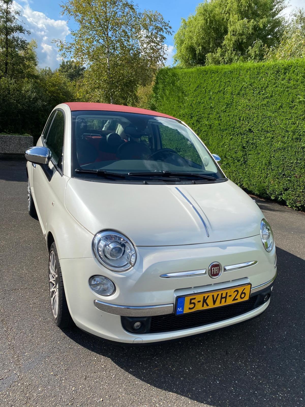 Fiat 500 0.8 Dualogic C 2013 parelmoer wit, rode leren stoel, Voorwielaandrijving, 31 €/maand, Wit, Origineel Nederlands