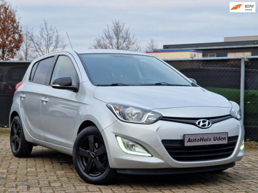 Hyundai I20 1.4i i-Motion Automaat 69 000KM, Stof, Gebruikt, Zwart, 4 cilinders