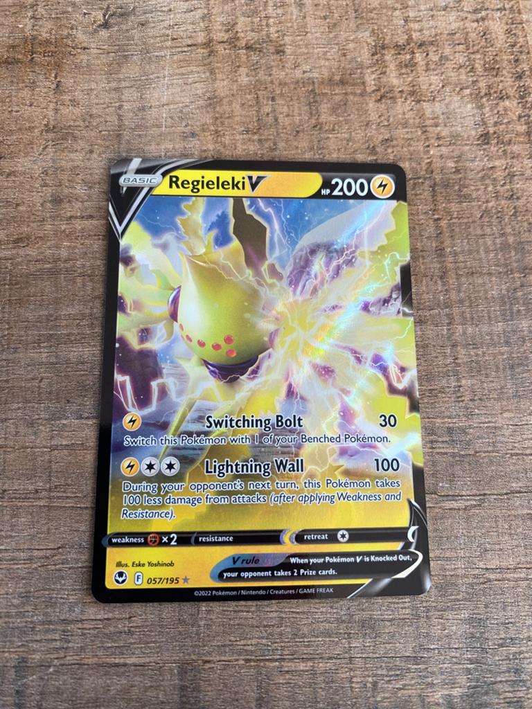 Pokémon Regieleki V 057/195, Ophalen of Verzenden, Gebruikt, Losse kaart
