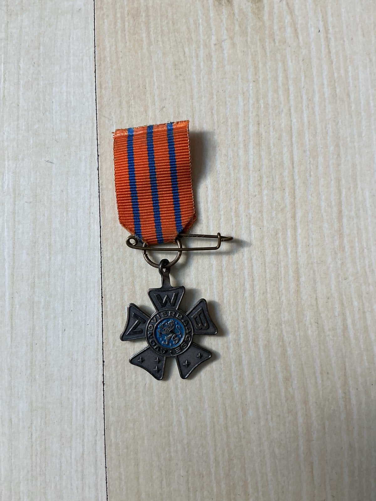 Zeldzame Vierdaagse Medaille met Oranje-Blauw Lint, Ophalen of Verzenden, Overige materialen, Nederland