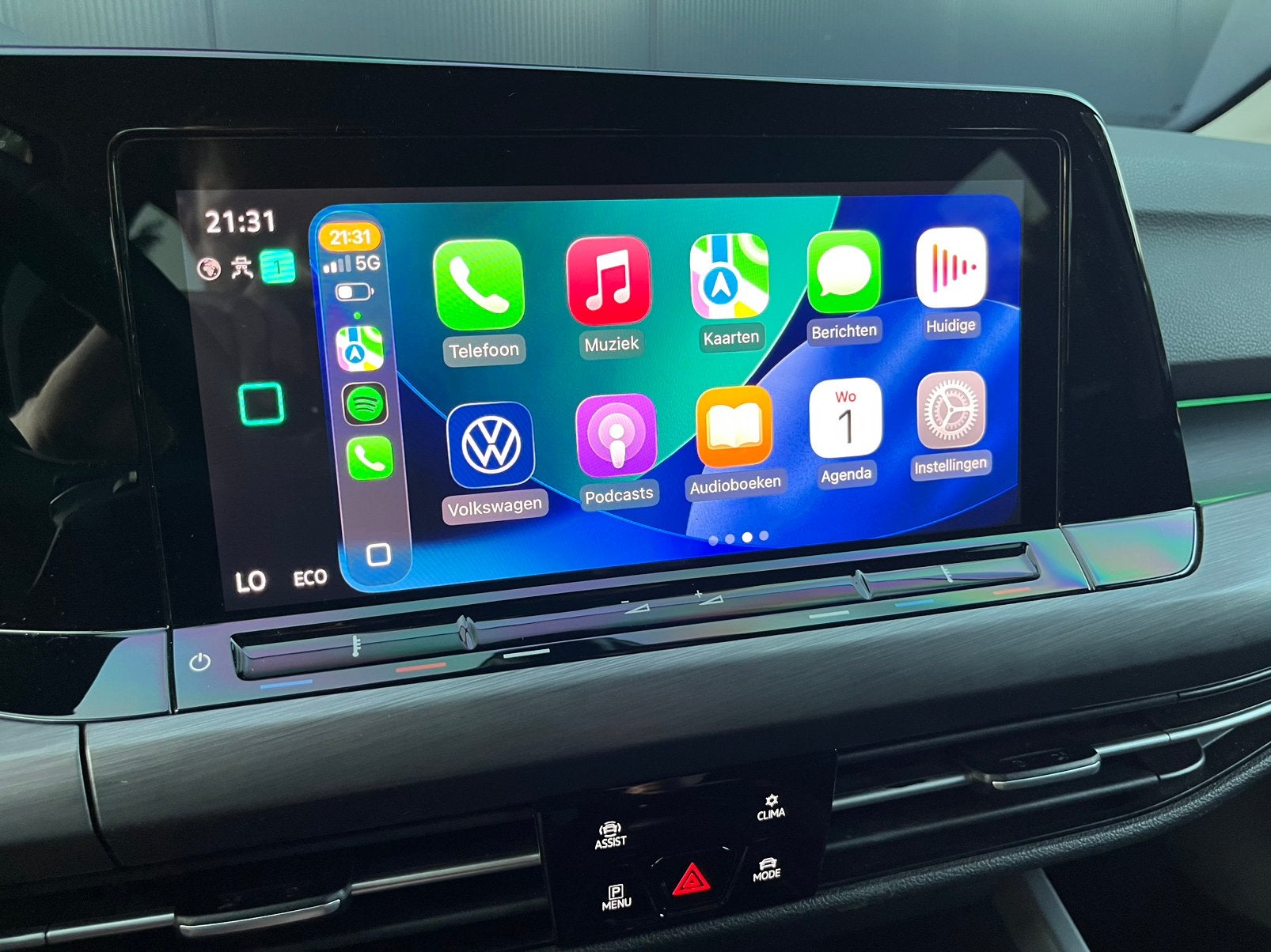 Foto 17 van Volkswagen Golf 1.4 e-Hybrid STYLE MASSAGE MEMORY ACC LED NA