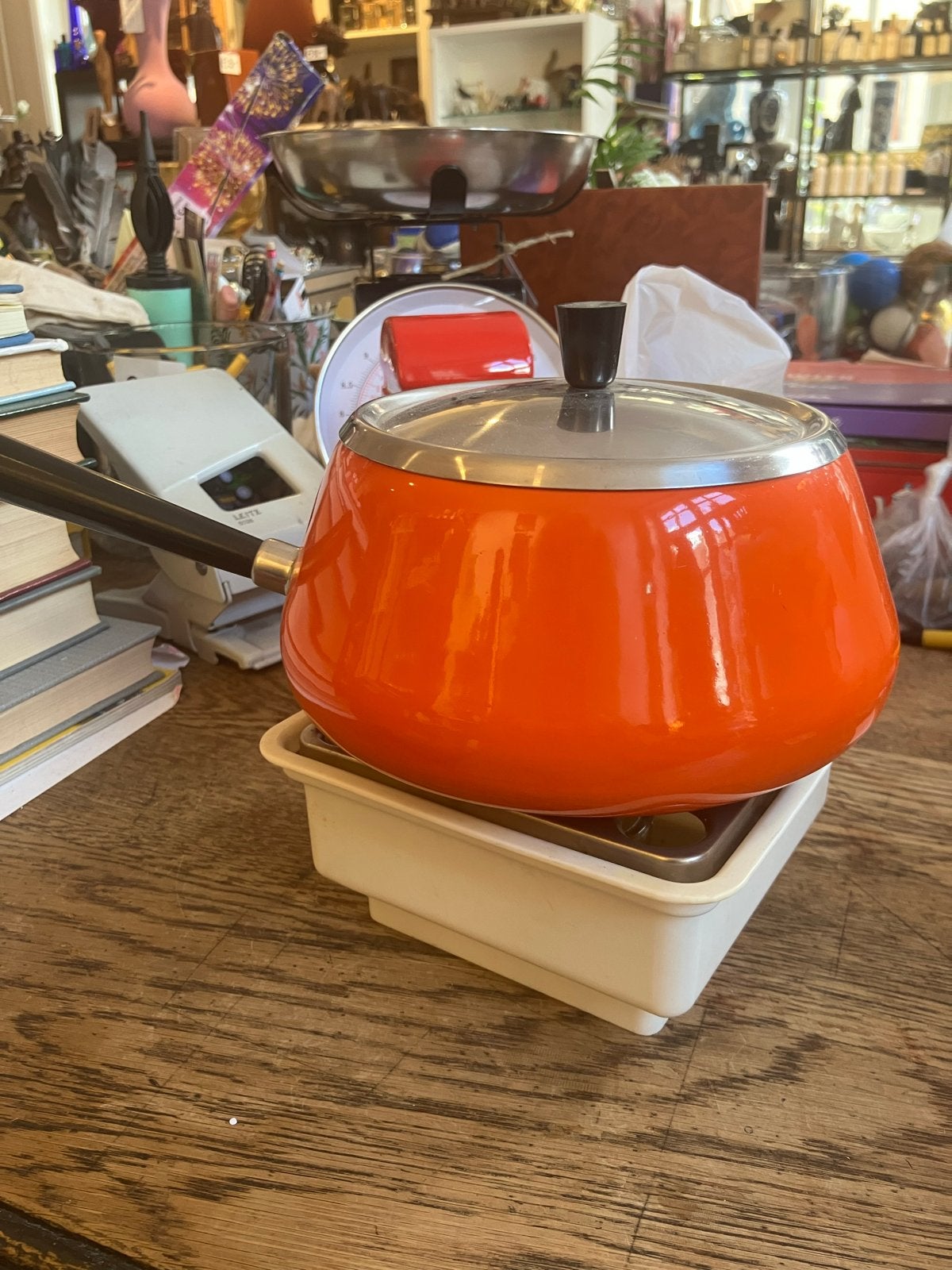 Vintage oranje fonduepan met brander, Witgoed en Apparatuur, Fonduesets, Ophalen of Verzenden, Gebruikt, Brander, Fonduepan