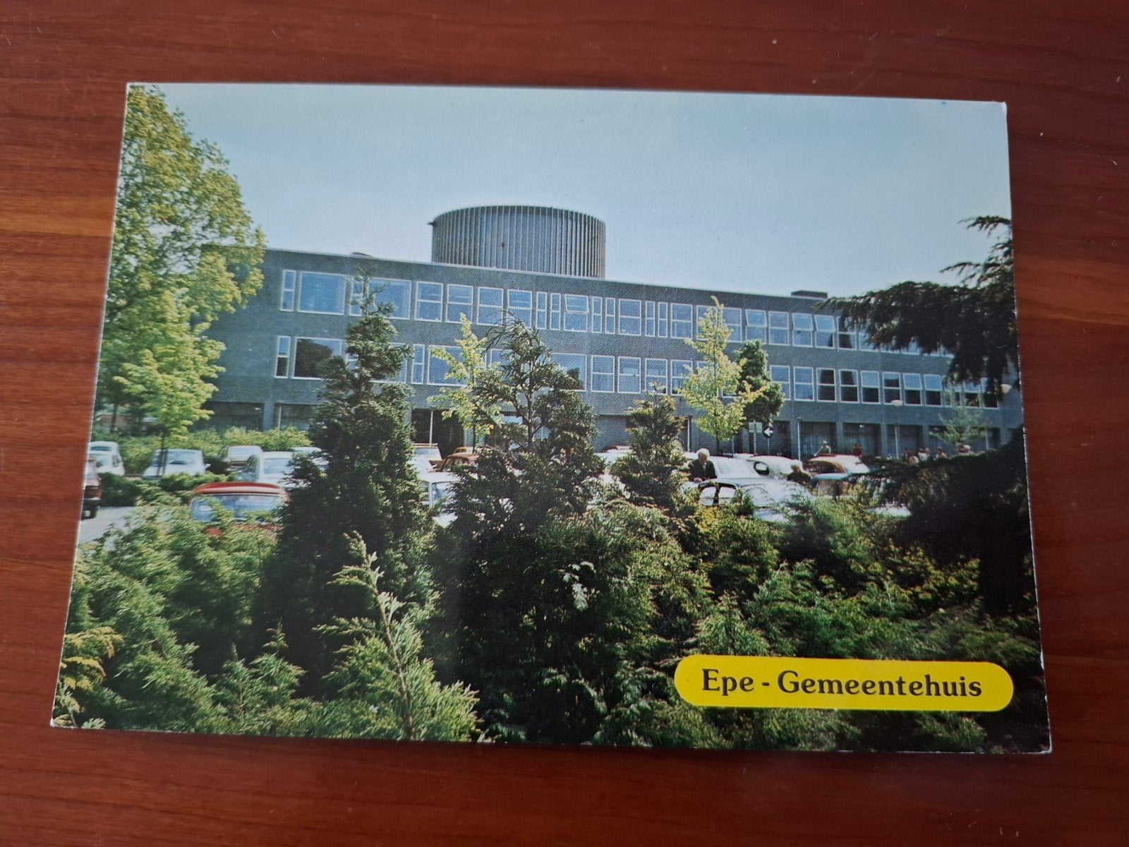 Ansichtkaart Epe - Gemeentehuis, Gelderland (jaren '80), Ophalen of Verzenden, 1980 tot heden, Ongelopen, Gelderland