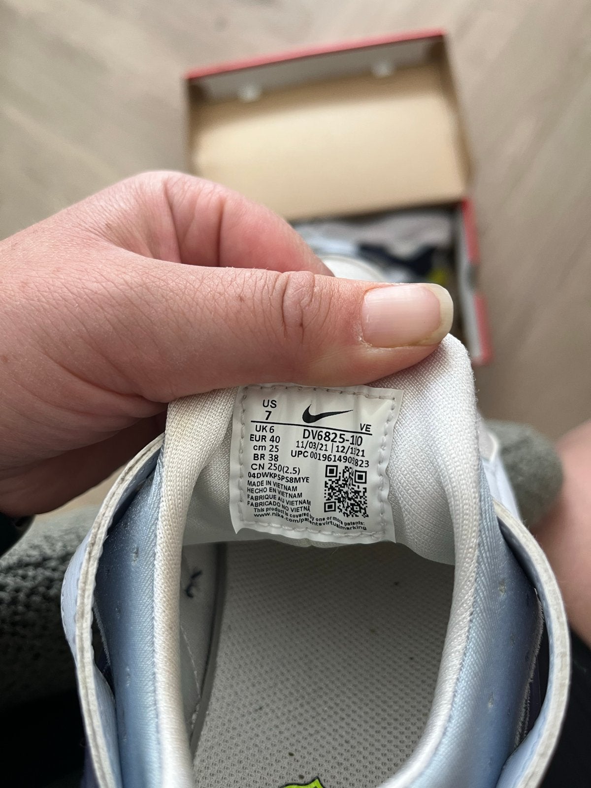 Nike Huarache - Maat 40 (valt klein) - Amper gedragen, Ophalen of Verzenden, Zo goed als nieuw, Sneakers of Gympen