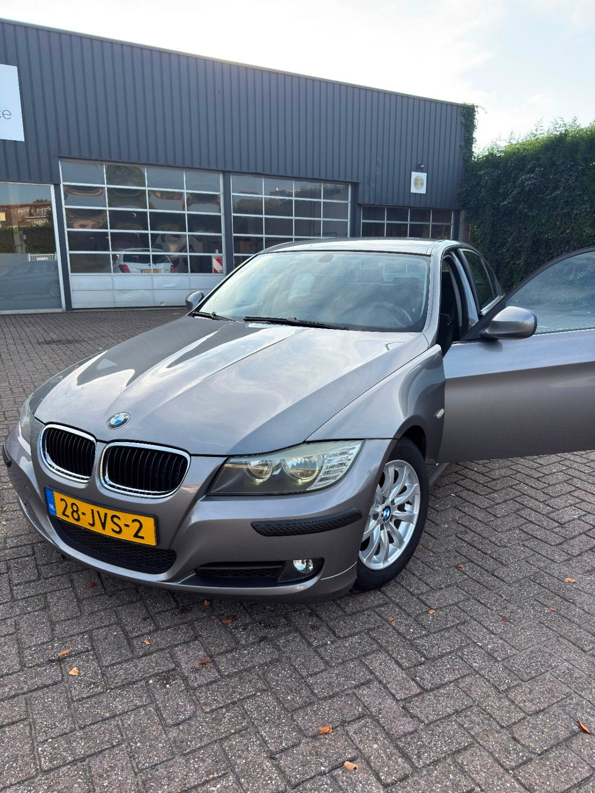 BMW 3-Serie 1.6 I 316 90KW 2009 Grijs, Elektrische ramen, 1599 cc, 4 cilinders, 122 pk