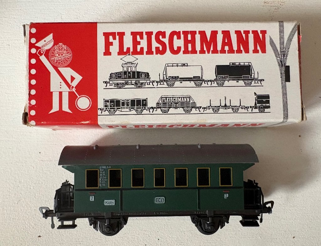 Fleischmann H0 5001 - 2e klas personenrijtuig (Jaren '70), Gebruikt, Gelijkstroom, Fleischmann, Wagon