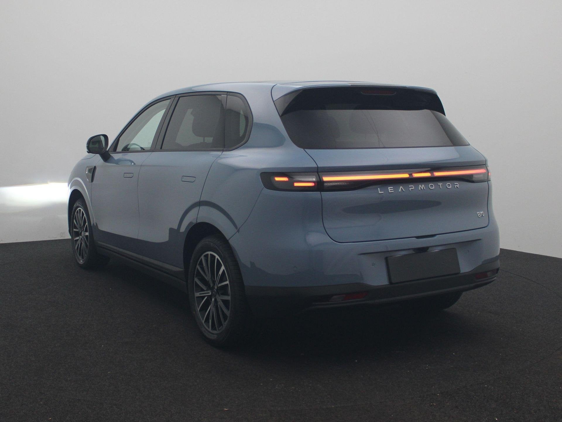 Leapmotor B10 Design ProMax 67.1 kWh | NU TE BESTELLEN | TOT, Auto's, Achterwielaandrijving, Blauw, 1820 kg, SUV of Terreinwagen