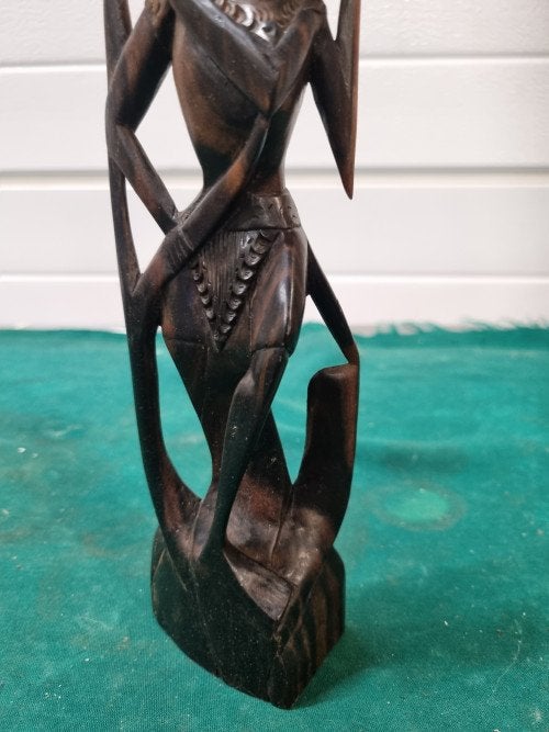 beeld van hout godin indonesisch vintage, Verzamelen, Beelden en Beeldjes, Ophalen of Verzenden