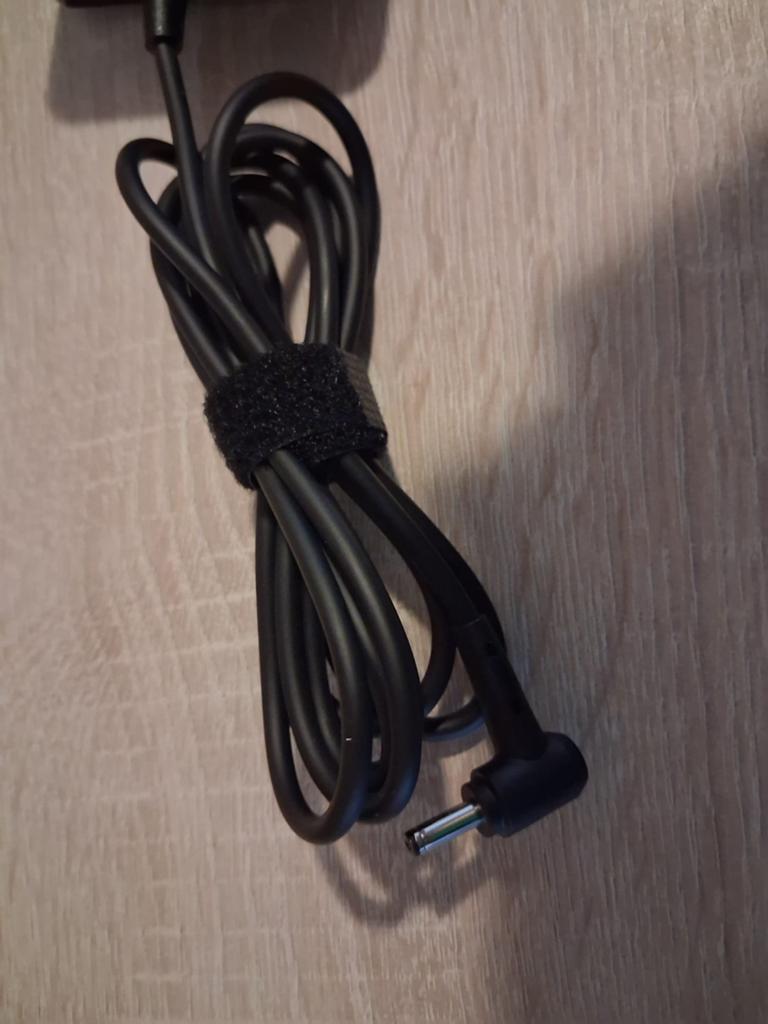 Laptop Oplader 19V 3.42A 65W voor Asus, Toshiba, Gateway, Computers en Software, Laptop-opladers, Ophalen of Verzenden, Zo goed als nieuw