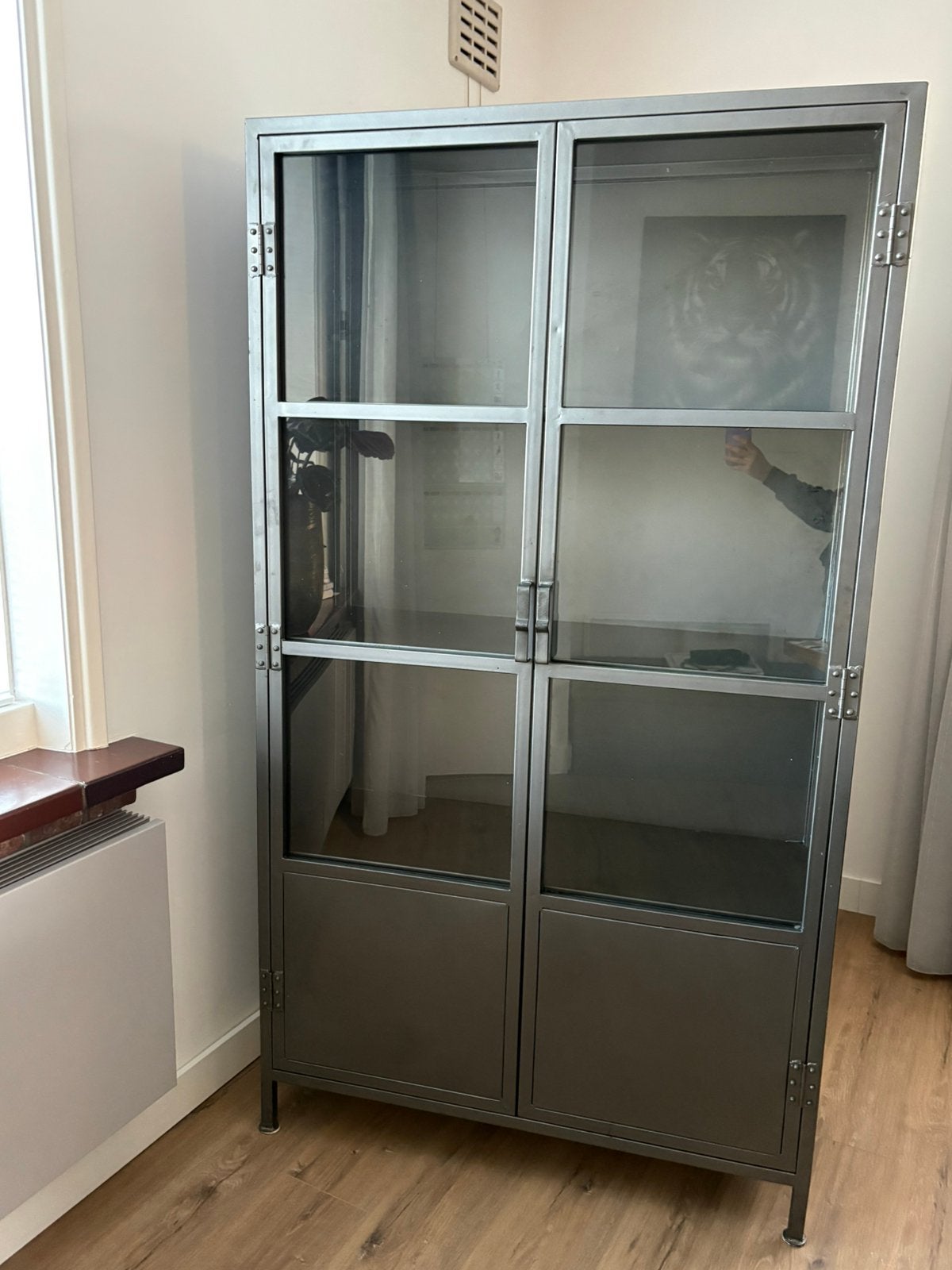 Metalen vitrinekast, Ophalen, Zo goed als nieuw, Metaal, 150 tot 200 cm