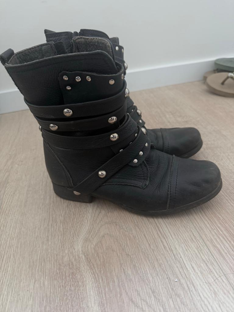 Sacha Zwarte Leren halfhoge biker boots Studs - Maat 36, Kleding | Dames, Schoenen, Ophalen of Verzenden, Gedragen, Zwart, Lage of Enkellaarzen