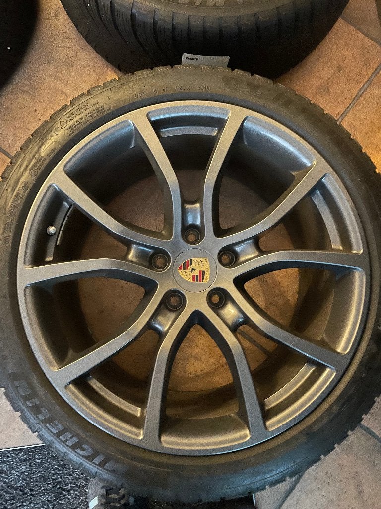 set Porsche Cayenne E3 21" OEM velgen + winterbanden, Auto-onderdelen, Ophalen, Gebruikt, Velg(en), 275 mm