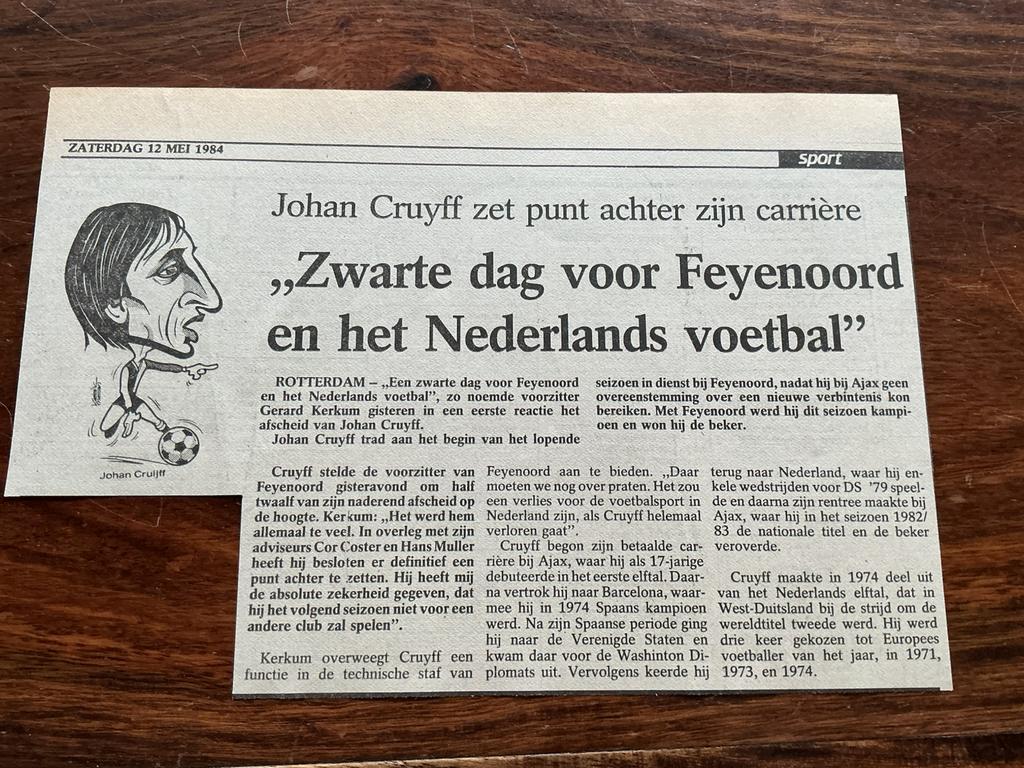 Voetbal krantenartikel Cruijff zet punt achter carrière 1984, Ophalen of Verzenden, Knipsel(s)
