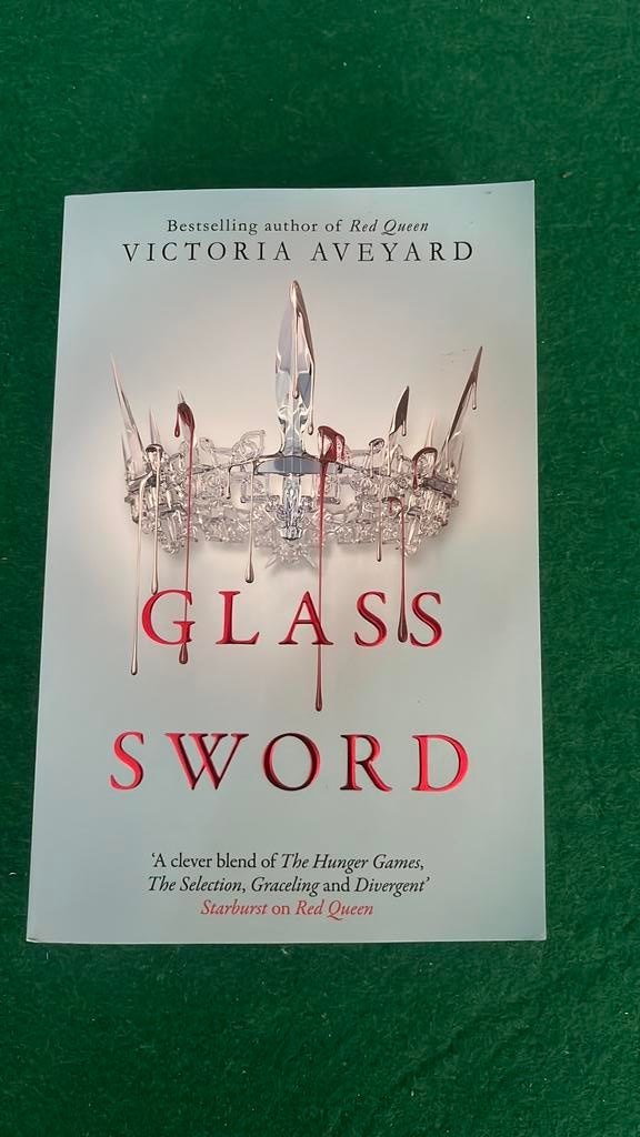 Glass Sword: Red Queen 2, Ophalen of Verzenden, Zo goed als nieuw