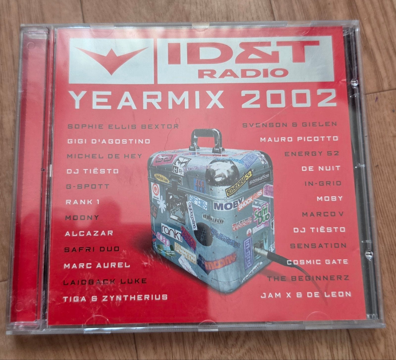 ID&T Radio - Yearmix 2002, Cd's en Dvd's, Cd's | Dance en House, Ophalen of Verzenden, Zo goed als nieuw