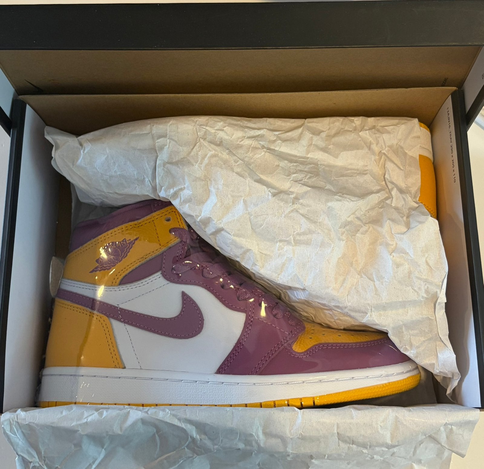 Nike Jordan High - Brotherhood - maat 38, Ophalen of Verzenden, Zo goed als nieuw, Overige kleuren