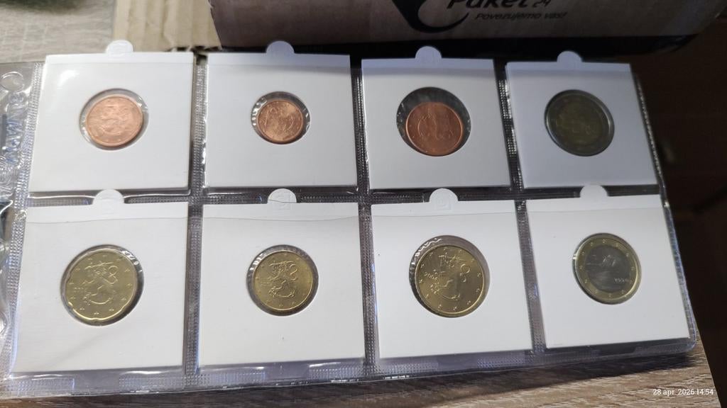 Finland 2004 unc in munthouders, Ophalen of Verzenden, Overige landen, Overige waardes, Setje