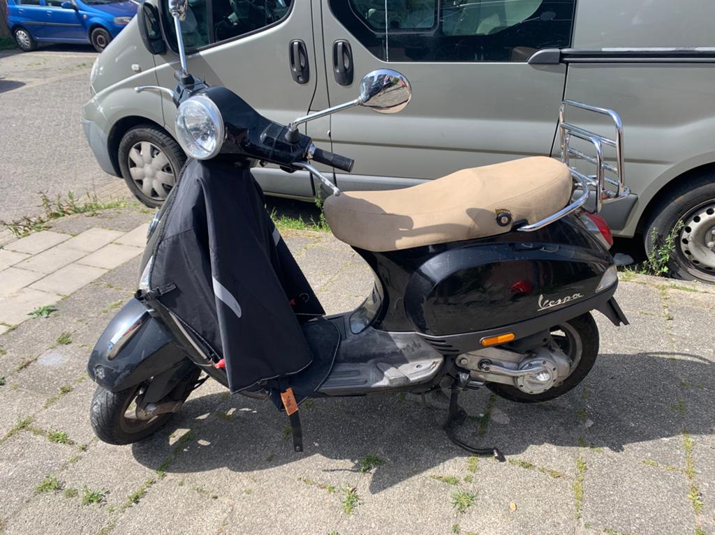 Vespa LX 4Takt 2011 Geel Kenteken (Loopt niet) ruilen kan, Fietsen en Brommers, Brommers | Vespa, Gebruikt, Ophalen