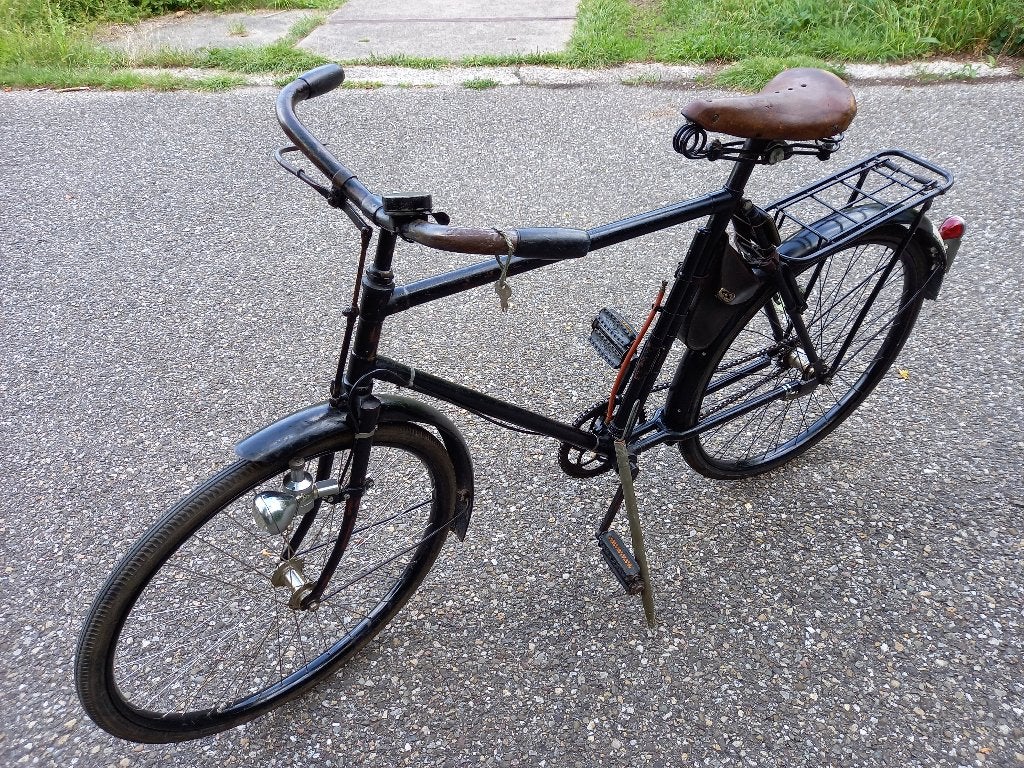 Zwitserse Legerfiets bouwjaar 1941, Fietsen en Brommers, Fietsen | Oldtimers, Ophalen