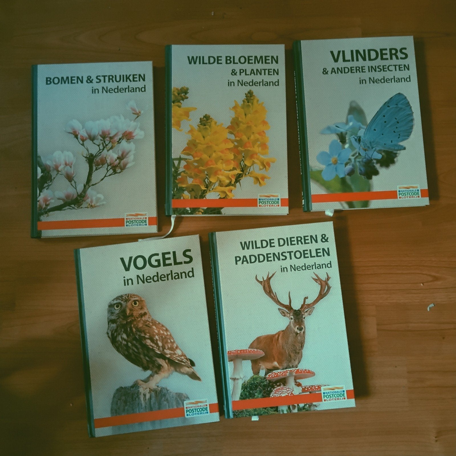 boeken Postcode Loterij: Bomen, Vogels, Dieren, Vlinder, Ophalen of Verzenden, Zo goed als nieuw, Natuur algemeen, Nationale Postcode Loterij