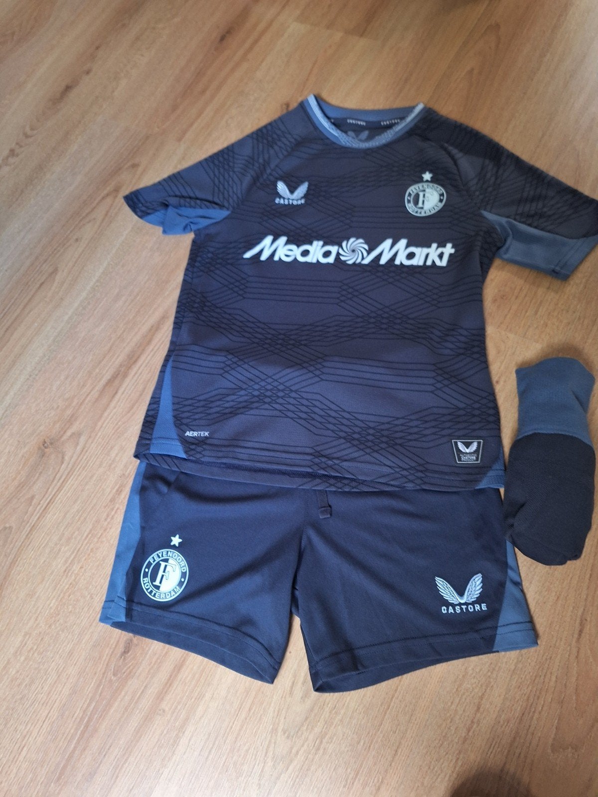 Feyenoord Uit tenue maat 146, Castore, Jongen of Meisje, Ophalen of Verzenden, Zo goed als nieuw