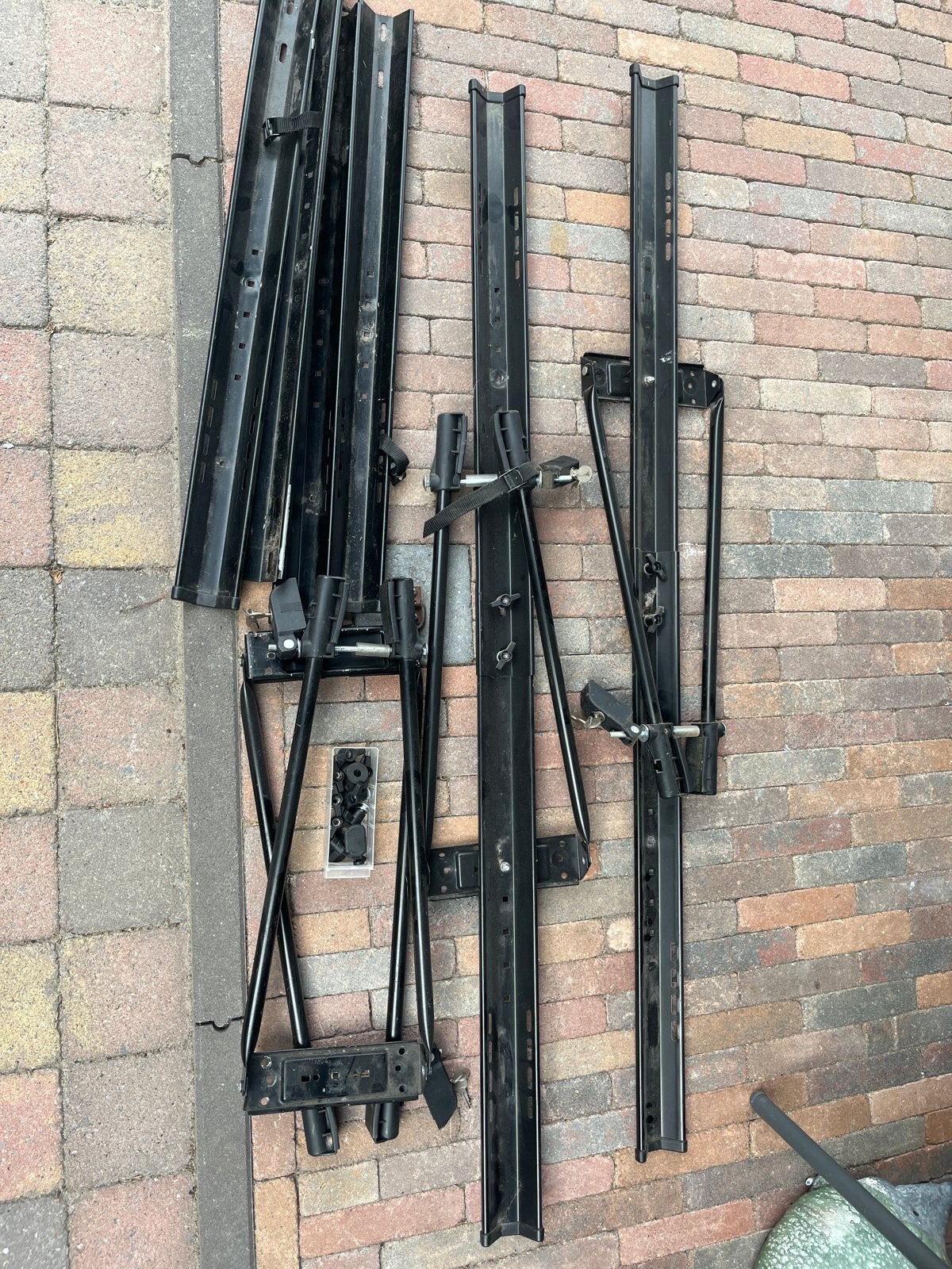 Thule fietsendrager 4 stuks, Ophalen, Gebruikt