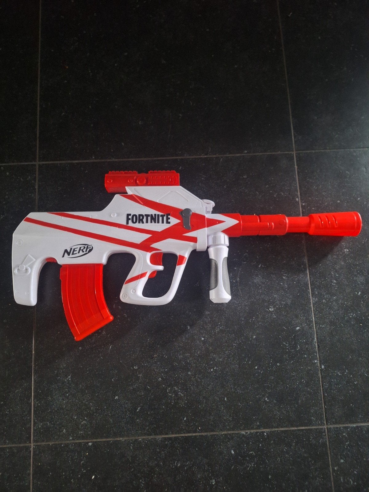 Elektrisch fortnite nerfpistool inclusief 10 pijlen., Ophalen of Verzenden, Zo goed als nieuw