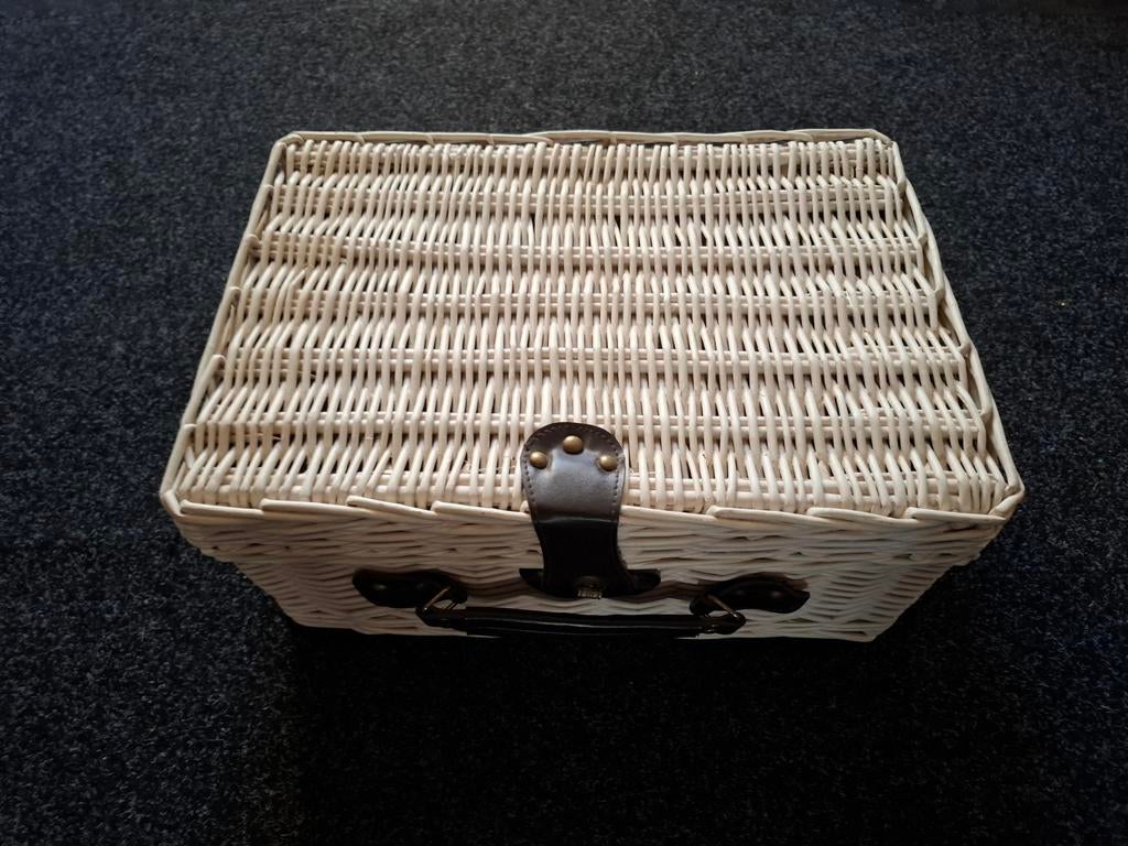 Complete Picknickmand voor 4 personen - Ongebruikt, Hobby en Vrije tijd, Picknickmanden, Zo goed als nieuw, Ophalen