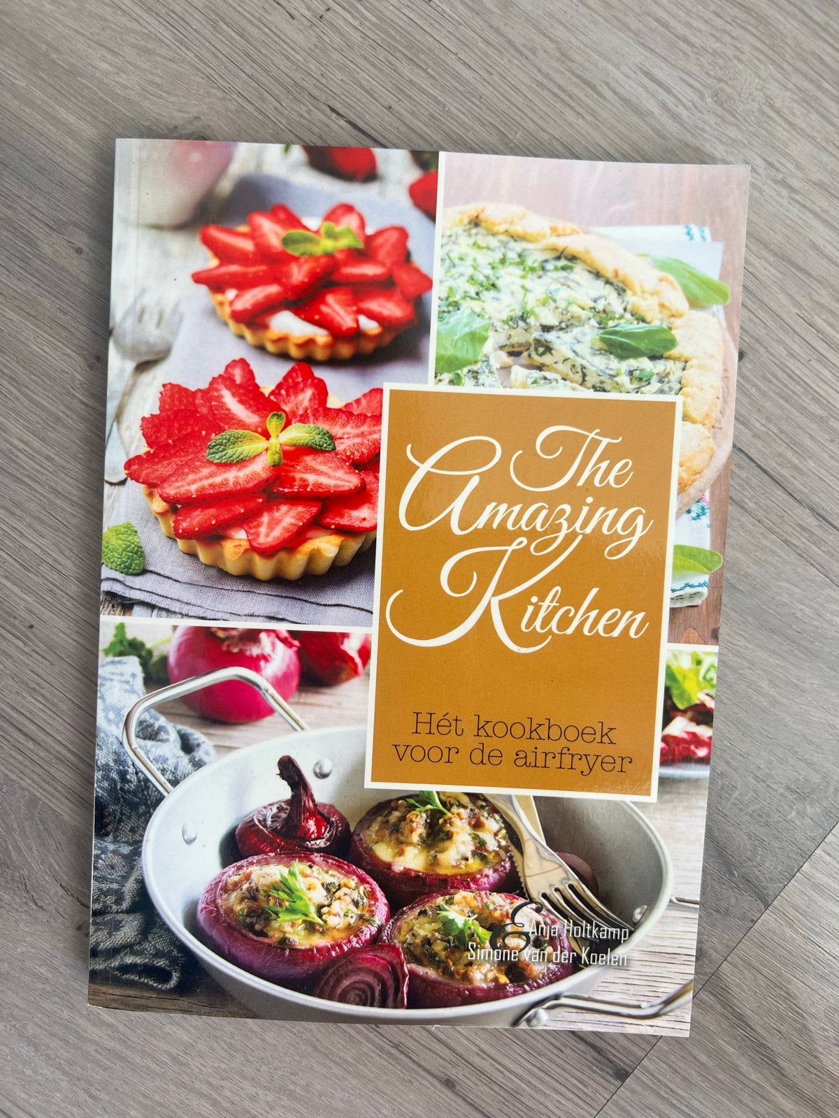 The Amazing Kitchen: Hét kookboek voor de airfryer, Boeken, Kookboeken, Voorgerechten en Soepen, Ophalen of Verzenden, Zo goed als nieuw