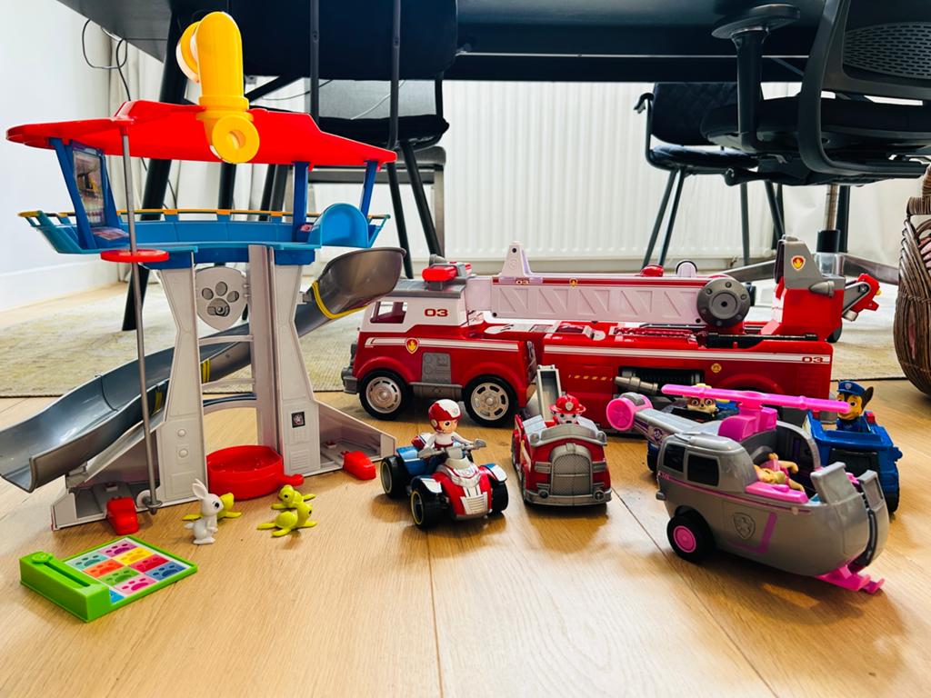 Paw Patrol - brandweerwagen, uitkijktoren, auto’s en poppen, Kinderen en Baby's, Speelgoed | Actiefiguren, Ophalen of Verzenden