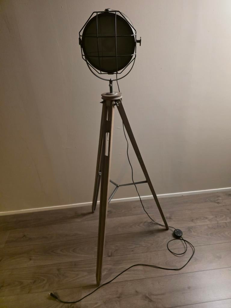 Staande vloerlamp, Ophalen