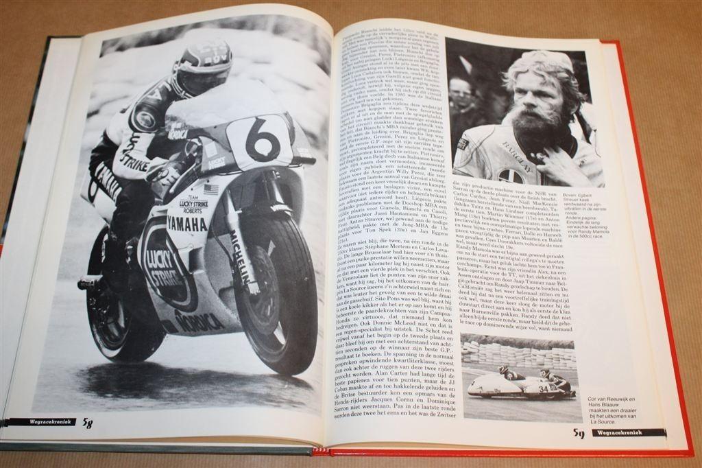 Wegrace Kroniek 1986 — Jaarboek over alle Grand Prixs, Boeken, Ophalen of Verzenden, Gelezen
