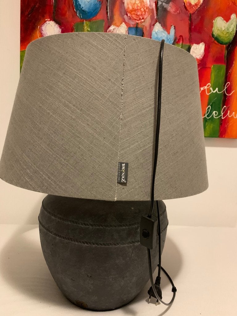 2 design lampen betonlook met grijze kap, Overige typen, Overige merken, Met schakelaar, Zo goed als nieuw
