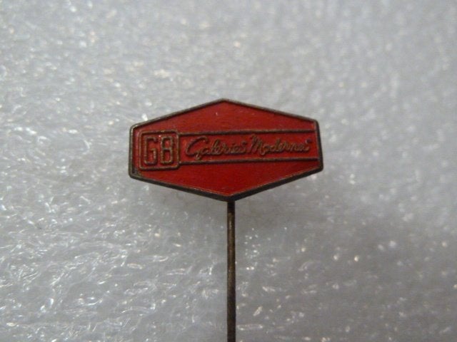 Vintage GB Galeries Modernes Speldje, Ophalen of Verzenden, Gebruikt, Merk, Speldje of Pin