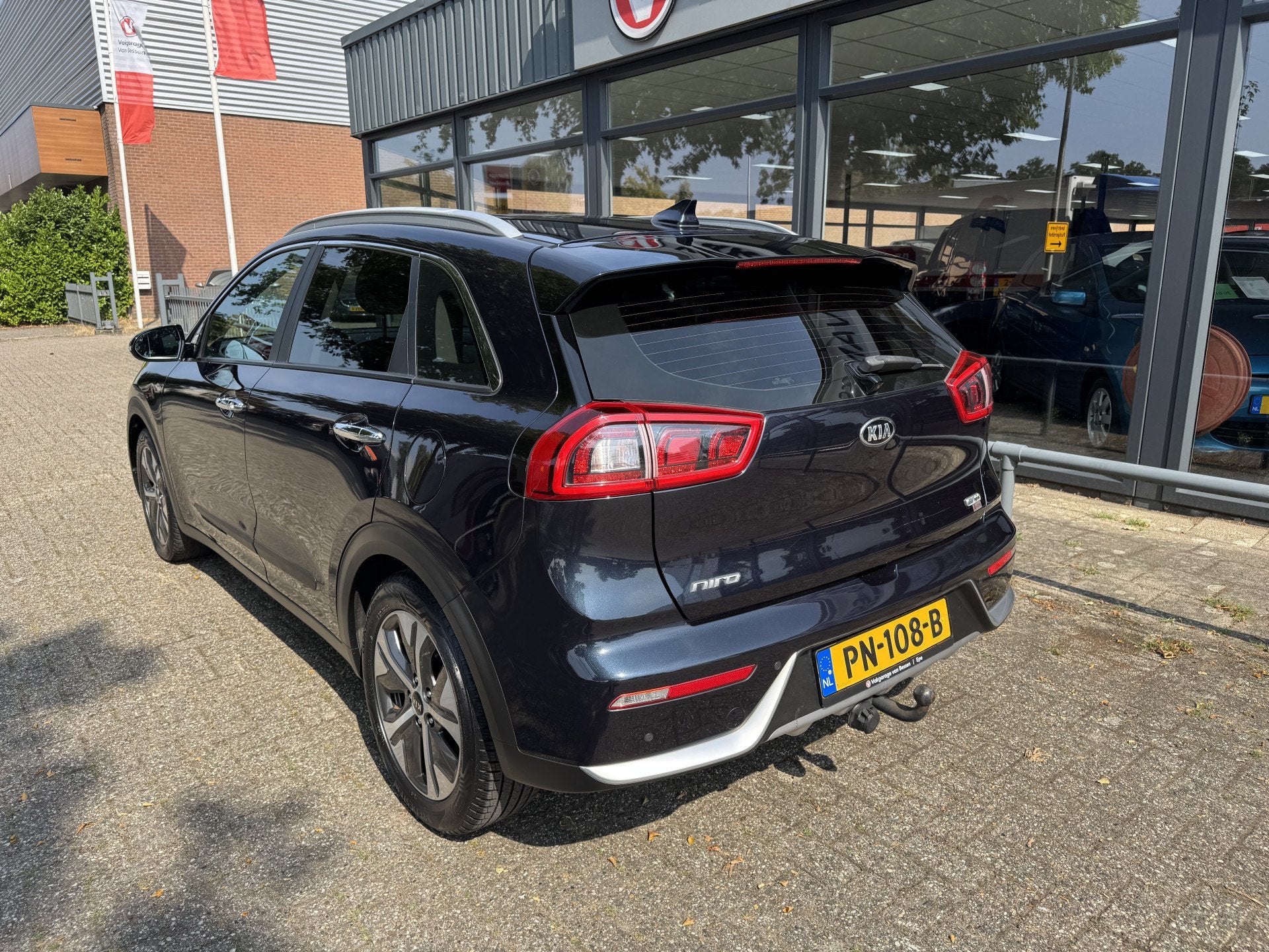 Kia Niro 1.6 GDi Hybrid DynamicLine AUTOMAAT-CLIMA-CAMERA-TR, Gebruikt, Euro 6, Blauw, Origineel Nederlands