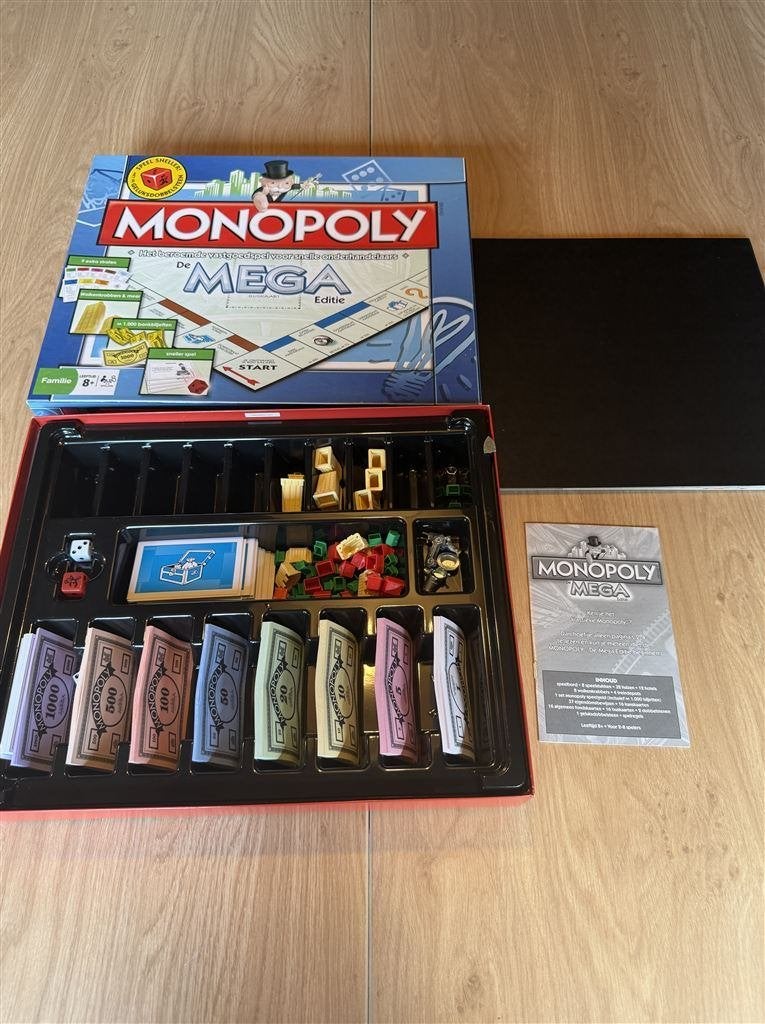 monopoly mega - S7266, Hobby en Vrije tijd, Ophalen of Verzenden, Zo goed als nieuw